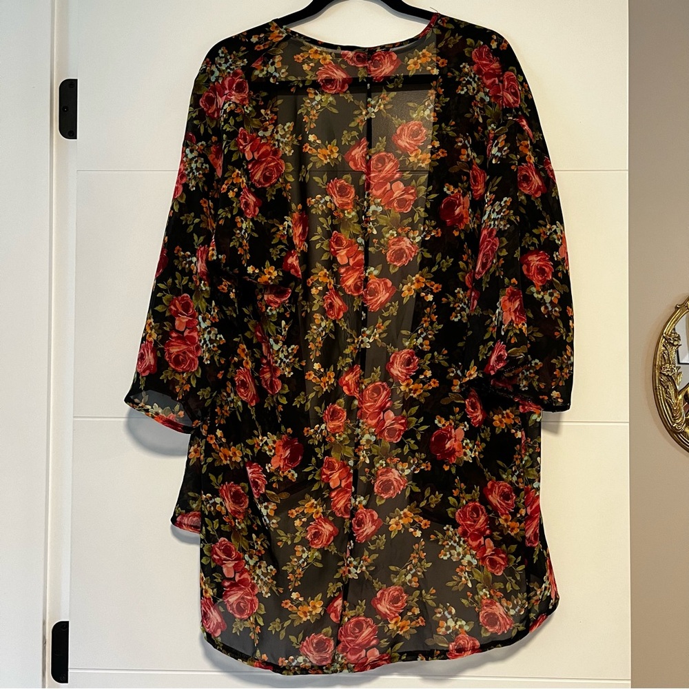 Iris | Rose Patterned Robe Cover Up - Picture 7 of 14